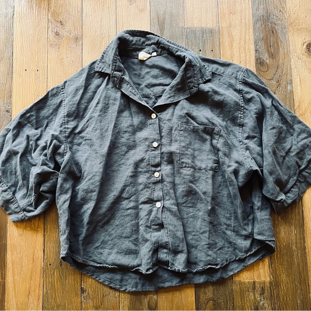 Deiji Studios Top